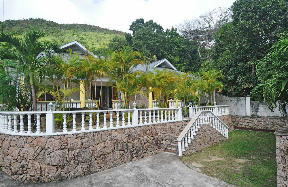 Acquario Guesthouse Anse Volbert Village Extérieur photo