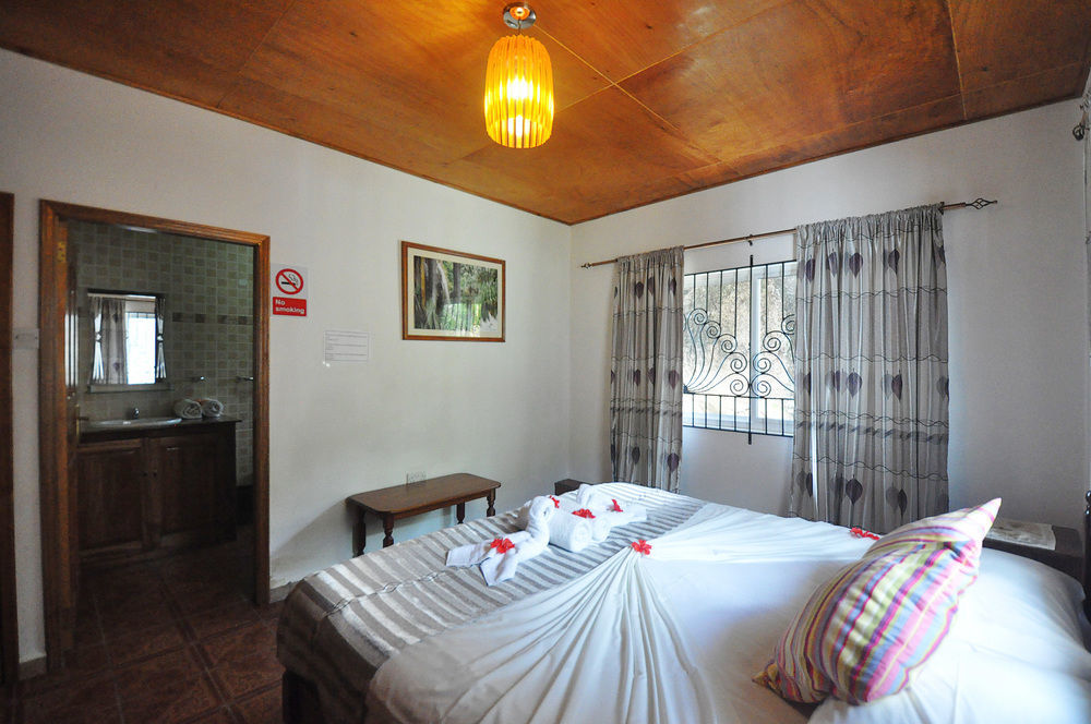 Acquario Guesthouse Anse Volbert Village Extérieur photo