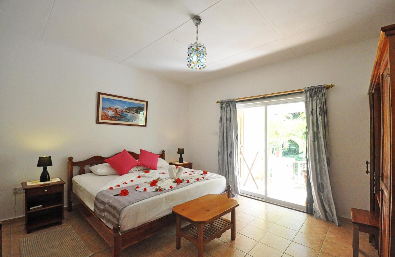 Acquario Guesthouse Anse Volbert Village Extérieur photo