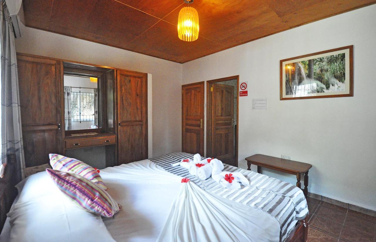 Acquario Guesthouse Anse Volbert Village Extérieur photo